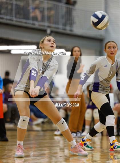 Thumbnail 2 in Elkhorn South vs. Bellevue East photogallery.