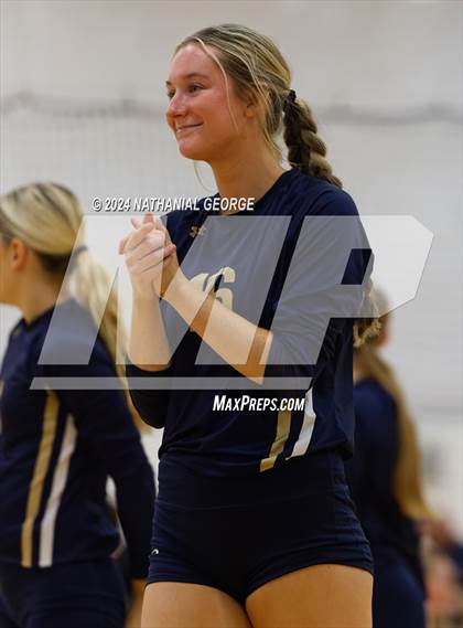 Thumbnail 1 in Elkhorn South vs. Bellevue East photogallery.