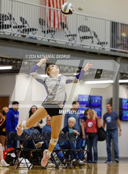Thumbnail 3 in Elkhorn South vs. Bellevue East photogallery.
