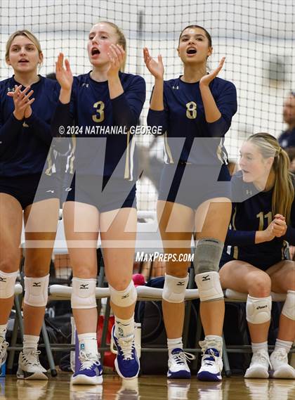 Thumbnail 3 in Elkhorn South vs. Bellevue East photogallery.