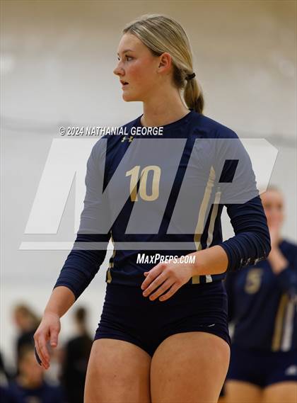 Thumbnail 3 in Elkhorn South vs. Bellevue East photogallery.