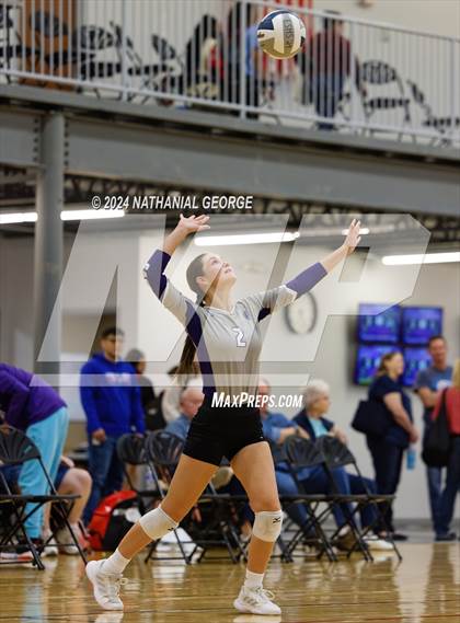 Thumbnail 2 in Elkhorn South vs. Bellevue East photogallery.