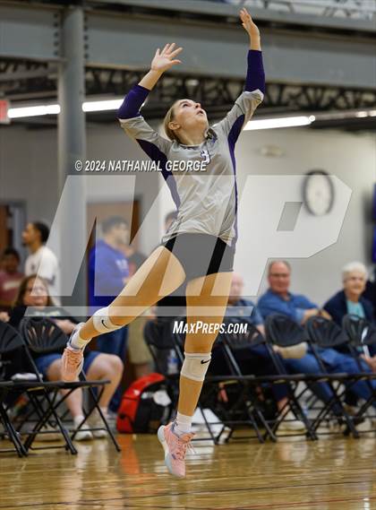 Thumbnail 3 in Elkhorn South vs. Bellevue East photogallery.