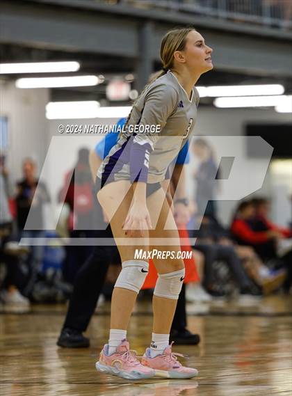 Thumbnail 3 in Elkhorn South vs. Bellevue East photogallery.
