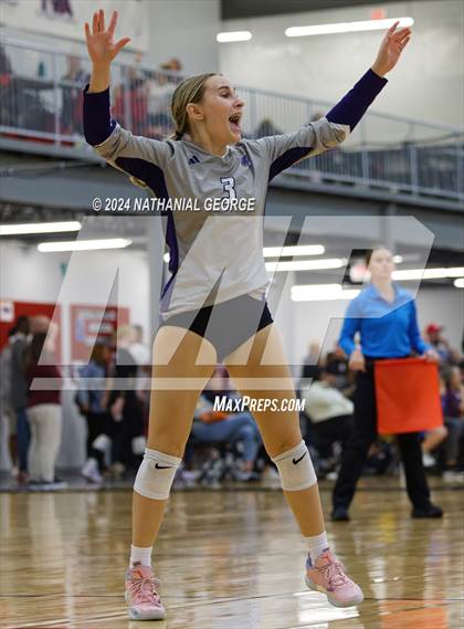 Thumbnail 1 in Elkhorn South vs. Bellevue East photogallery.