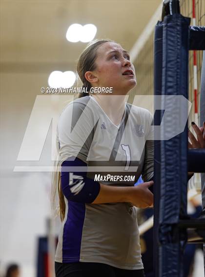 Thumbnail 3 in Elkhorn South vs. Bellevue East photogallery.