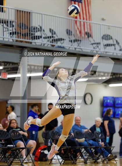 Thumbnail 1 in Elkhorn South vs. Bellevue East photogallery.