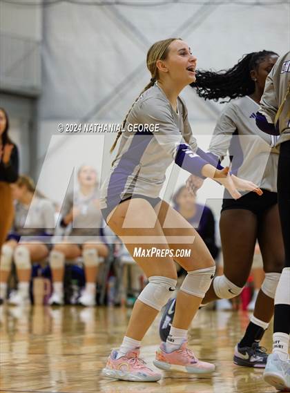 Thumbnail 2 in Elkhorn South vs. Bellevue East photogallery.