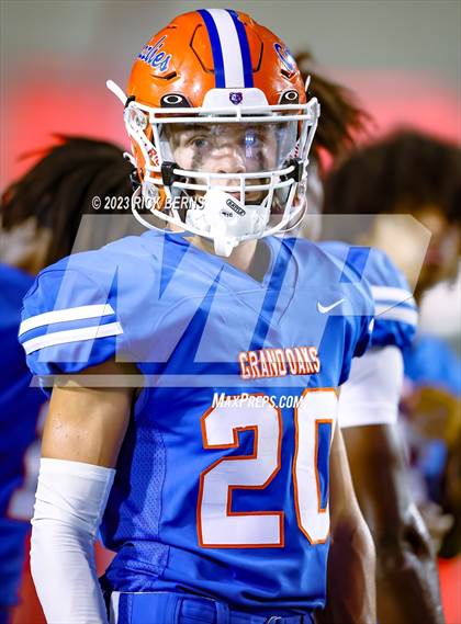 Thumbnail 1 in Grand Oaks vs Willis photogallery.