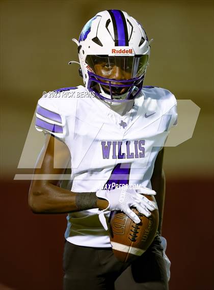 Thumbnail 1 in Grand Oaks vs Willis photogallery.