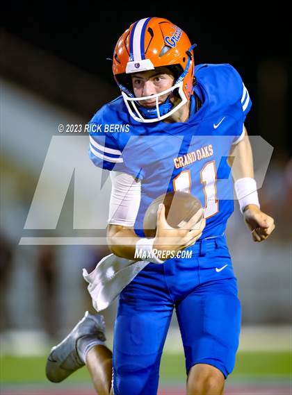 Thumbnail 1 in Grand Oaks vs Willis photogallery.