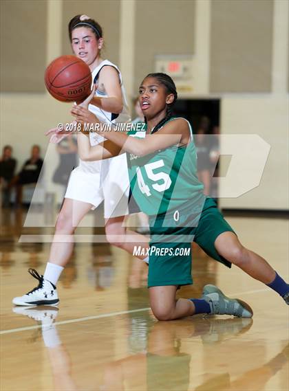 Thumbnail 2 in Garey vs. Hillcrest Christian photogallery.