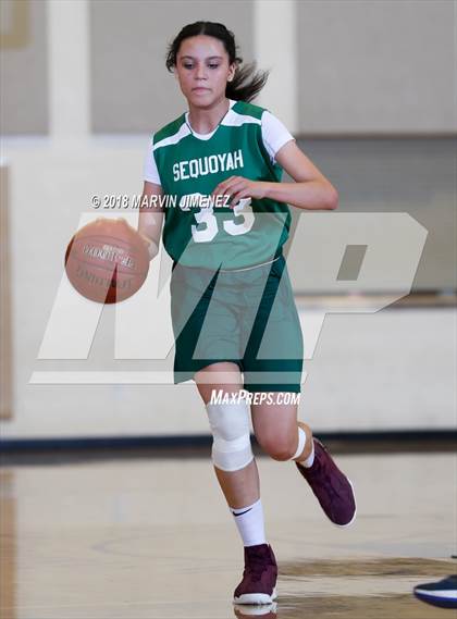Thumbnail 2 in Garey vs. Hillcrest Christian photogallery.
