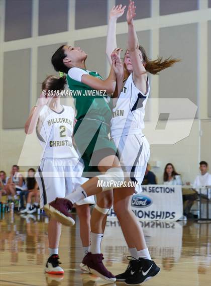 Thumbnail 2 in Garey vs. Hillcrest Christian photogallery.