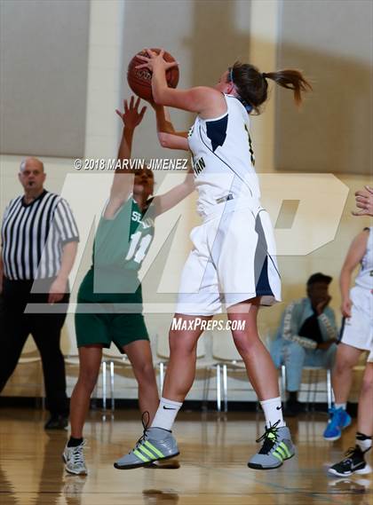 Thumbnail 2 in Garey vs. Hillcrest Christian photogallery.