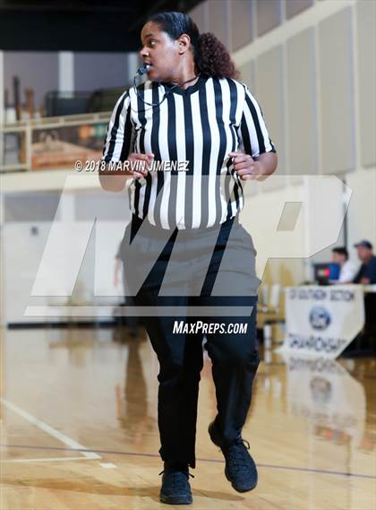 Thumbnail 1 in Garey vs. Hillcrest Christian photogallery.