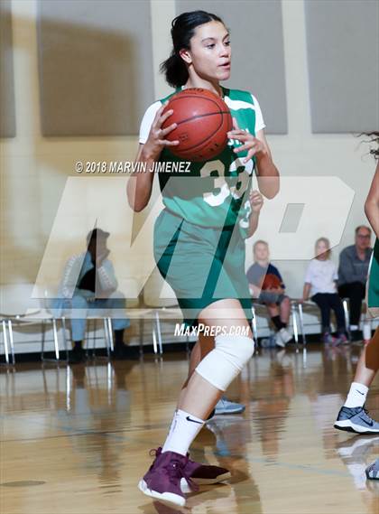 Thumbnail 2 in Garey vs. Hillcrest Christian photogallery.