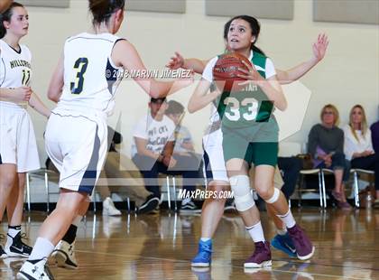 Thumbnail 2 in Garey vs. Hillcrest Christian photogallery.