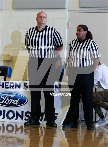 Thumbnail 2 in Garey vs. Hillcrest Christian photogallery.