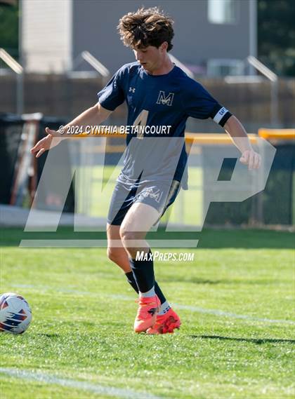 Thumbnail 1 in Mullen vs Centaurus photogallery.