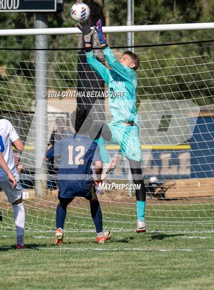 Thumbnail 1 in Mullen vs Centaurus photogallery.