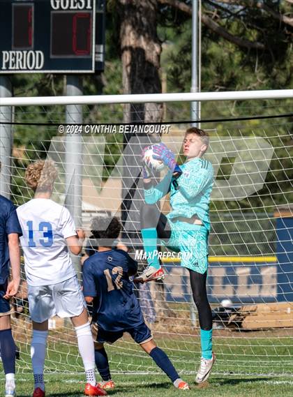 Thumbnail 1 in Mullen vs Centaurus photogallery.