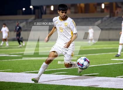 Thumbnail 1 in Grand Oaks vs Eisenhower (UIL6A RegionII Bi-district playoffs) photogallery.