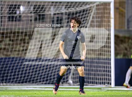 Thumbnail 3 in Grand Oaks vs Eisenhower (UIL6A RegionII Bi-district playoffs) photogallery.