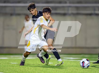 Thumbnail 1 in Grand Oaks vs Eisenhower (UIL6A RegionII Bi-district playoffs) photogallery.