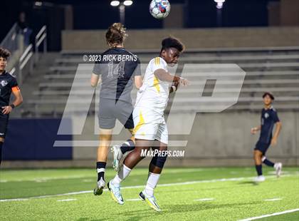Thumbnail 2 in Grand Oaks vs Eisenhower (UIL6A RegionII Bi-district playoffs) photogallery.