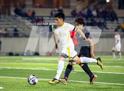 Thumbnail 2 in Grand Oaks vs Eisenhower (UIL6A RegionII Bi-district playoffs) photogallery.