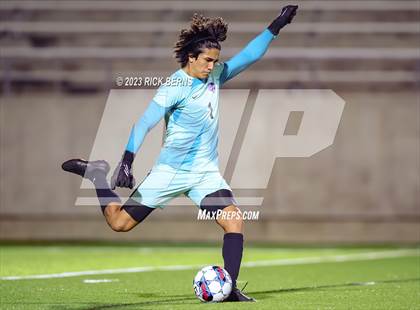 Thumbnail 1 in Grand Oaks vs Eisenhower (UIL6A RegionII Bi-district playoffs) photogallery.