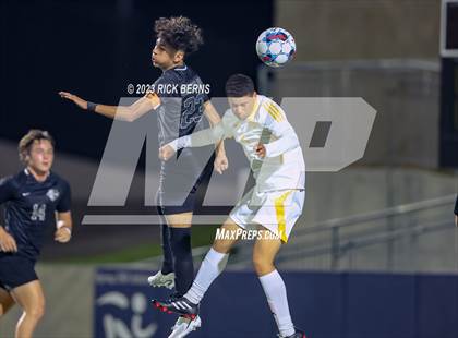 Thumbnail 3 in Grand Oaks vs Eisenhower (UIL6A RegionII Bi-district playoffs) photogallery.