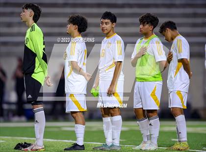 Thumbnail 3 in Grand Oaks vs Eisenhower (UIL6A RegionII Bi-district playoffs) photogallery.