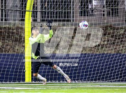 Thumbnail 2 in Grand Oaks vs Eisenhower (UIL6A RegionII Bi-district playoffs) photogallery.