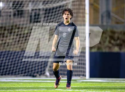 Thumbnail 1 in Grand Oaks vs Eisenhower (UIL6A RegionII Bi-district playoffs) photogallery.