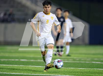 Thumbnail 3 in Grand Oaks vs Eisenhower (UIL6A RegionII Bi-district playoffs) photogallery.