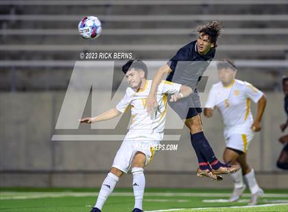 Thumbnail 1 in Grand Oaks vs Eisenhower (UIL6A RegionII Bi-district playoffs) photogallery.