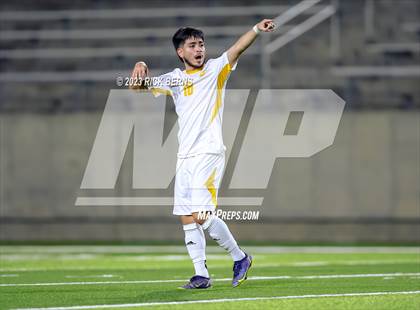 Thumbnail 2 in Grand Oaks vs Eisenhower (UIL6A RegionII Bi-district playoffs) photogallery.