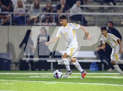 Thumbnail 1 in Grand Oaks vs Eisenhower (UIL6A RegionII Bi-district playoffs) photogallery.