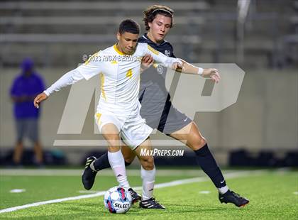 Thumbnail 2 in Grand Oaks vs Eisenhower (UIL6A RegionII Bi-district playoffs) photogallery.