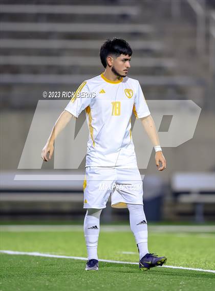 Thumbnail 2 in Grand Oaks vs Eisenhower (UIL6A RegionII Bi-district playoffs) photogallery.