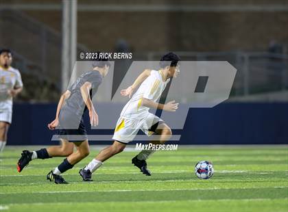 Thumbnail 1 in Grand Oaks vs Eisenhower (UIL6A RegionII Bi-district playoffs) photogallery.