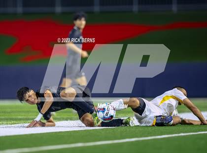 Thumbnail 1 in Grand Oaks vs Eisenhower (UIL6A RegionII Bi-district playoffs) photogallery.
