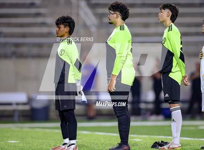 Thumbnail 1 in Grand Oaks vs Eisenhower (UIL6A RegionII Bi-district playoffs) photogallery.