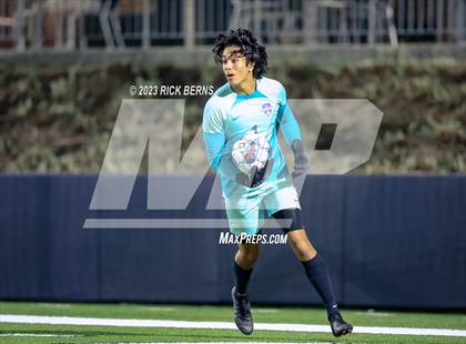 Thumbnail 1 in Grand Oaks vs Eisenhower (UIL6A RegionII Bi-district playoffs) photogallery.