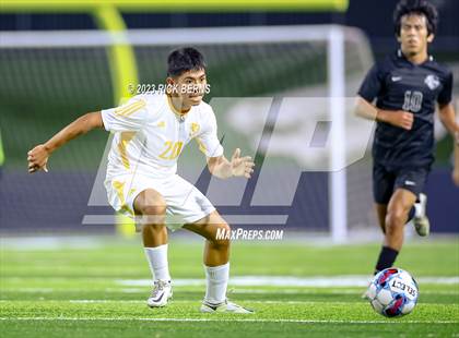 Thumbnail 2 in Grand Oaks vs Eisenhower (UIL6A RegionII Bi-district playoffs) photogallery.