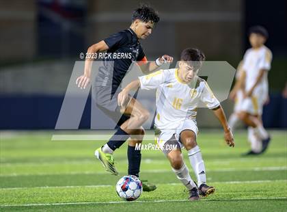 Thumbnail 1 in Grand Oaks vs Eisenhower (UIL6A RegionII Bi-district playoffs) photogallery.