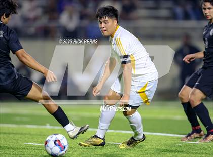 Thumbnail 1 in Grand Oaks vs Eisenhower (UIL6A RegionII Bi-district playoffs) photogallery.