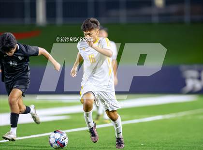 Thumbnail 3 in Grand Oaks vs Eisenhower (UIL6A RegionII Bi-district playoffs) photogallery.